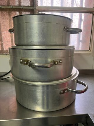 Vendo 3 CAZUELAS INDUSTRIALES