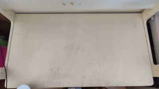 Mesa y 2 sillas montessori