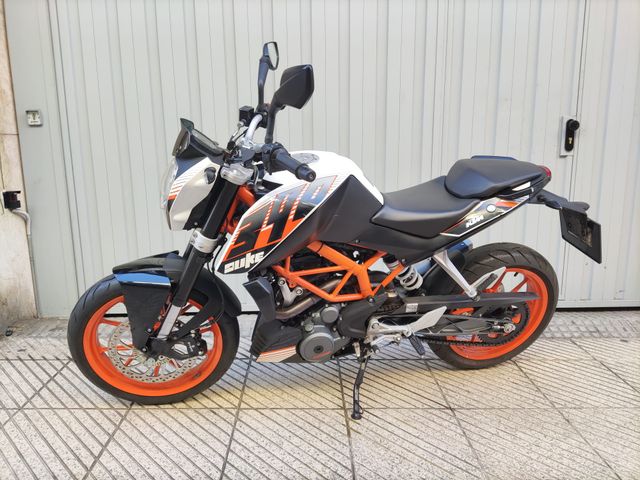 Ktm Duke 390 4T Blanco 2016 19001.Km