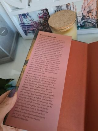 Un espejo lejano Barbara W. Tuchman