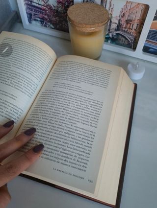 Un espejo lejano Barbara W. Tuchman