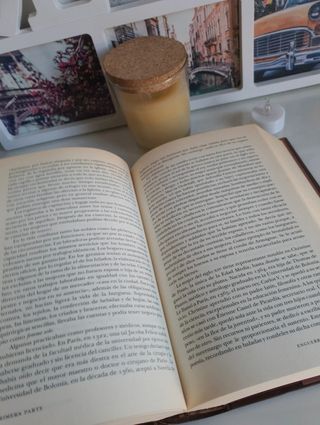 Un espejo lejano Barbara W. Tuchman