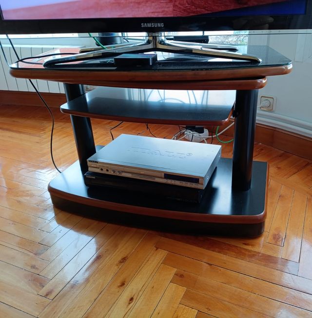 Mesa giratoria televisión