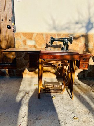 Maquina de coser ALFA