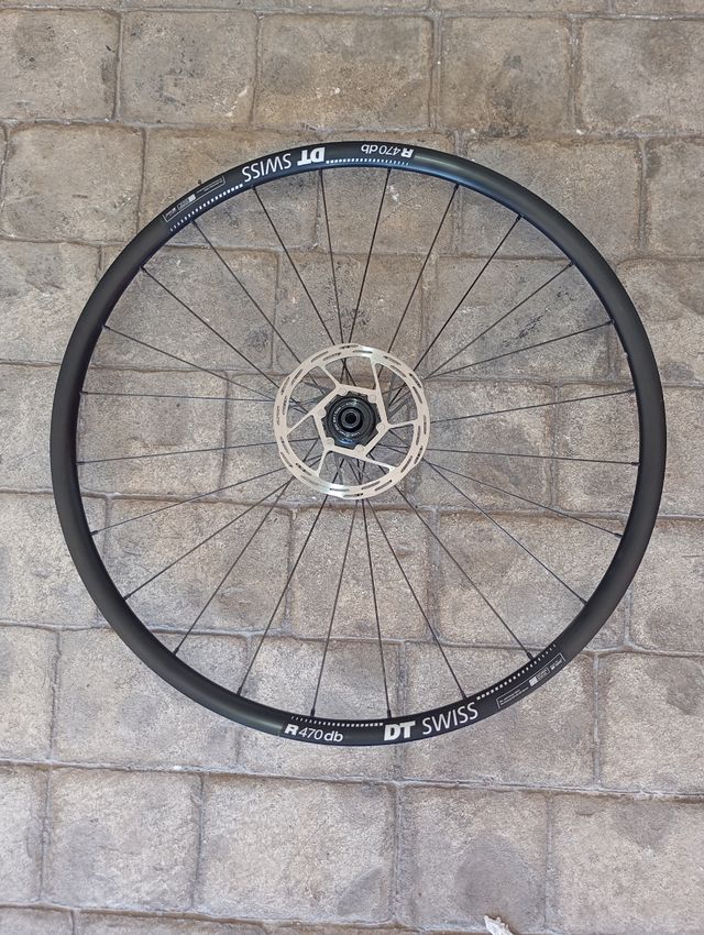Llantas dt swiss