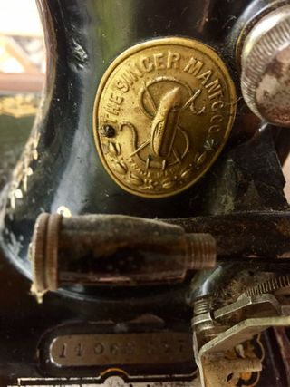 MAQUINA COSER “SINGER” MUY ANTIGÜA portátil