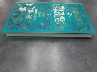 Libro los crímenes de Grindelwald