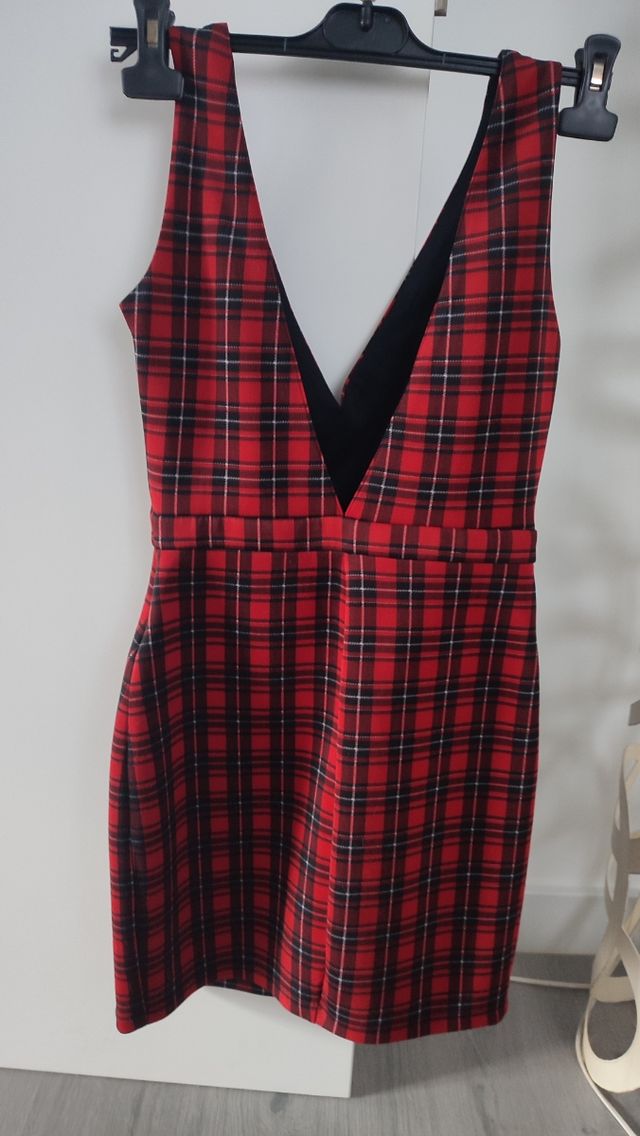 Vestido elástico ajustado. Talla M