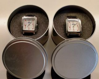 Coppia di orologi al quarzo con scatola regalo