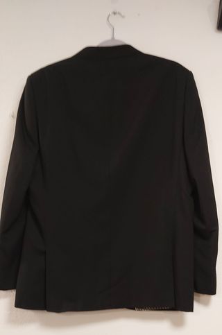 traje hombre negro