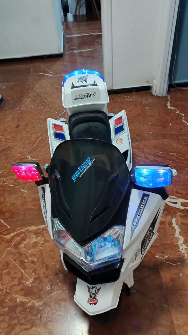 MOTO DE POLICIA PARA NIÑOS