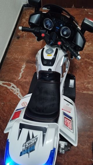 MOTO DE POLICIA PARA NIÑOS