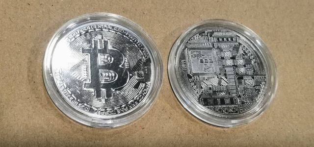 Moneda Bitcoin, Replica.
