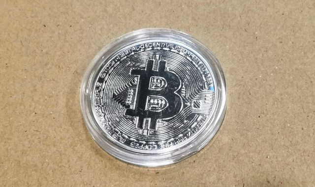 Moneda Bitcoin, Replica.