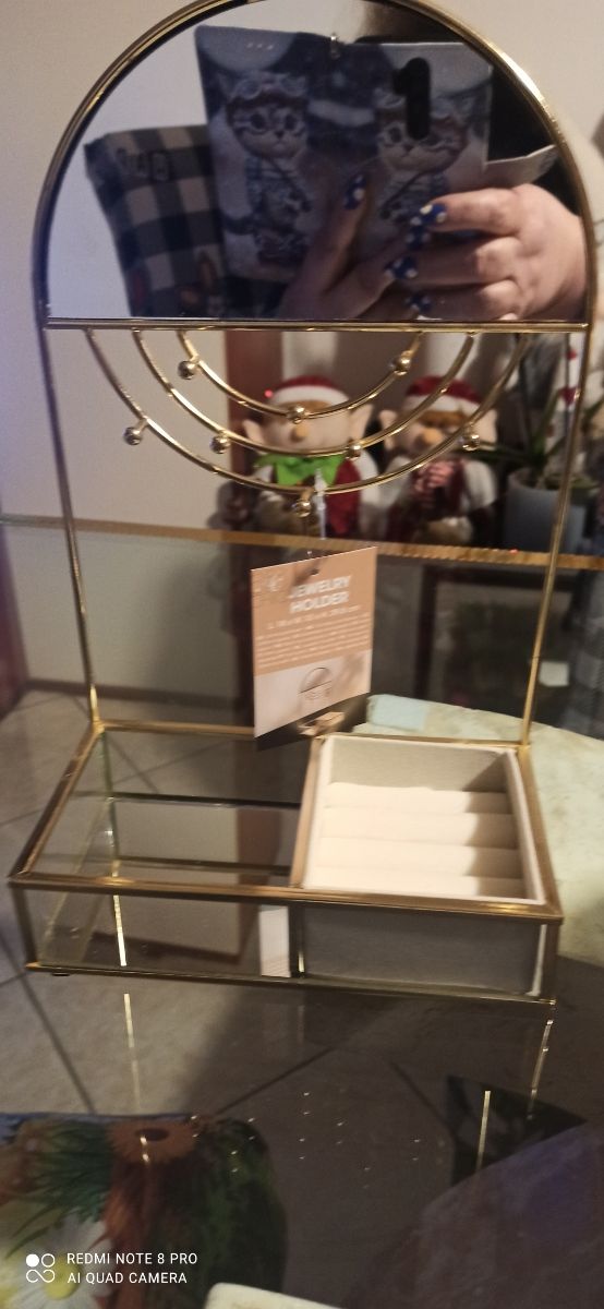 Espositore per collane