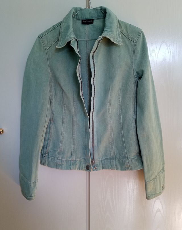 Chaqueta vaquera azul claro MANGO REBAJADO