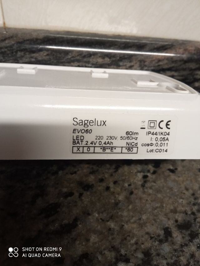 Luz de emergencia sin estrenar 