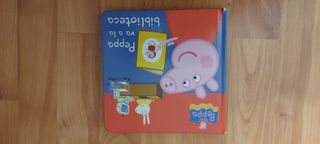 Peppa va a la biblioteca (Peppa Pig. Pequeñas manitas)