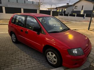 Mitsubishi Space Runner 2002