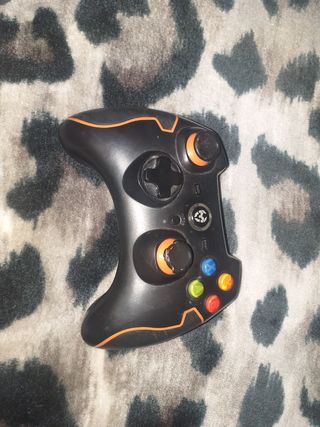 Mando marca Khensu para Xbox