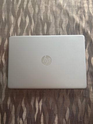 HP Laptop 14sdq1xxx  Intel Core i7 8GB RAM 256GB