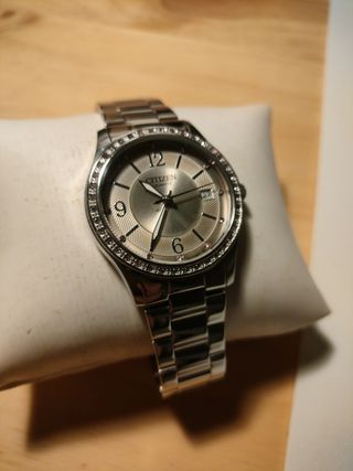 Reloj mujer Citizen plateado (hasta 15 cm muñeca)