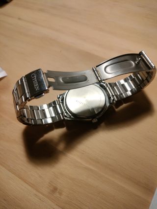 Reloj mujer Citizen plateado (hasta 15 cm muñeca)