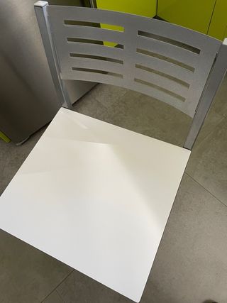 Sillas de cocina de tamaño especial casi nuevas