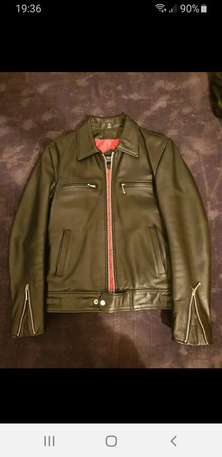 Cazadora cuero punk