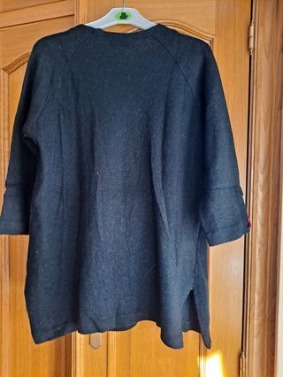 Jersey. Color negro. XL. Nuevo