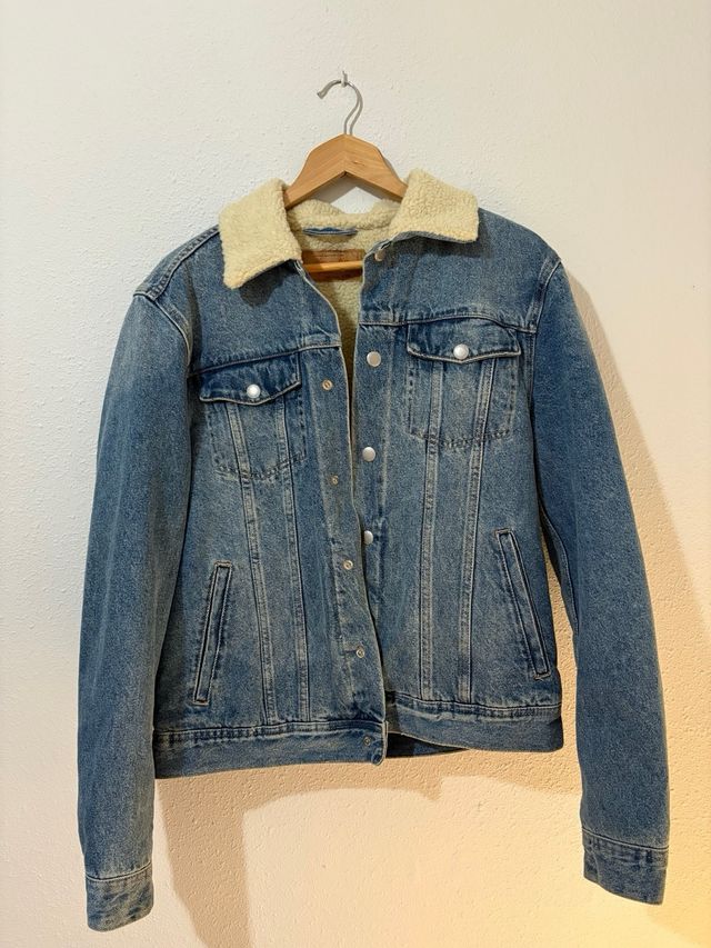 Chaqueta vaquera con borrego