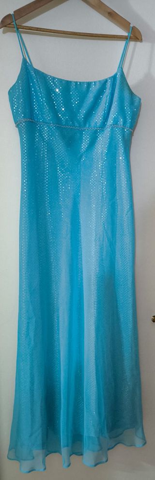Vestido de fiesta. largo. Talla 40 a 44. celeste.