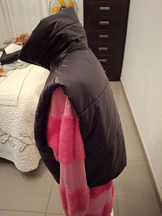 Chaleco acolchado corto