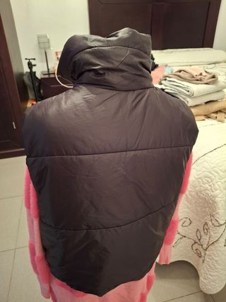 Chaleco acolchado corto