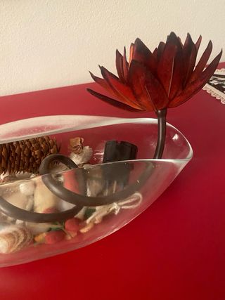 Vaso ovale con fiore