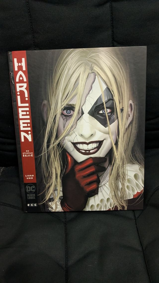 Comic Harleen tomo 1. DC black label