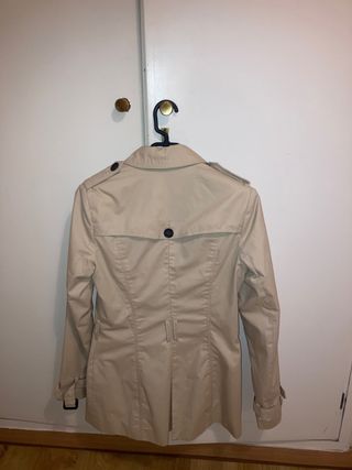 Gabardina stradivarius