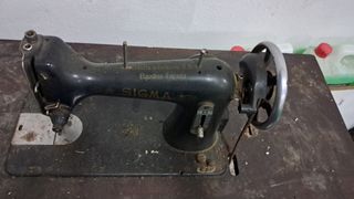 Maquina de coser antigua
