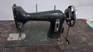 Maquina de coser antigua