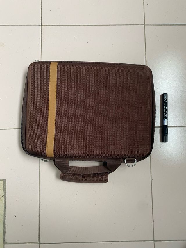 Maletin porta documentos