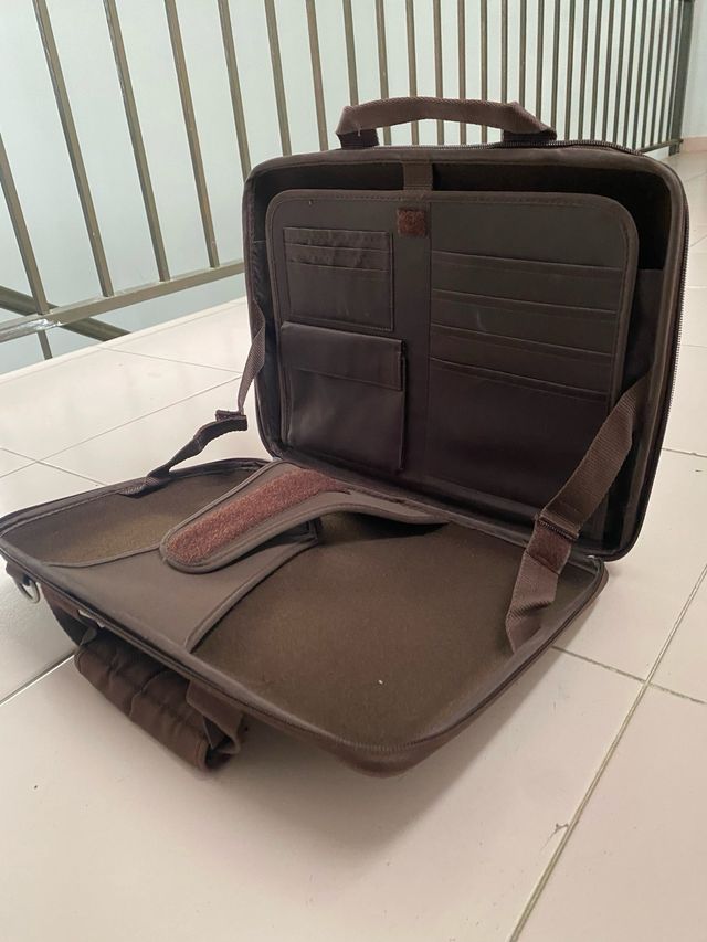 Maletin porta documentos