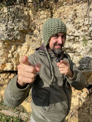 Gorros de lana con orejeras. Nuevos.