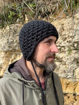 Gorros de lana con orejeras. Nuevos.