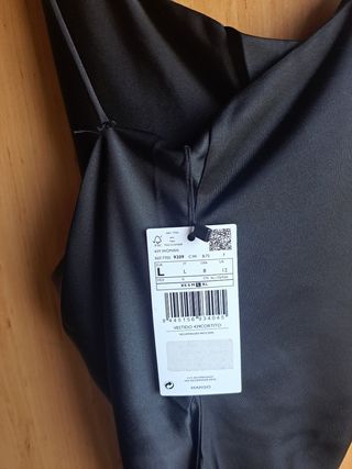 Vestido negro de seda de Mango