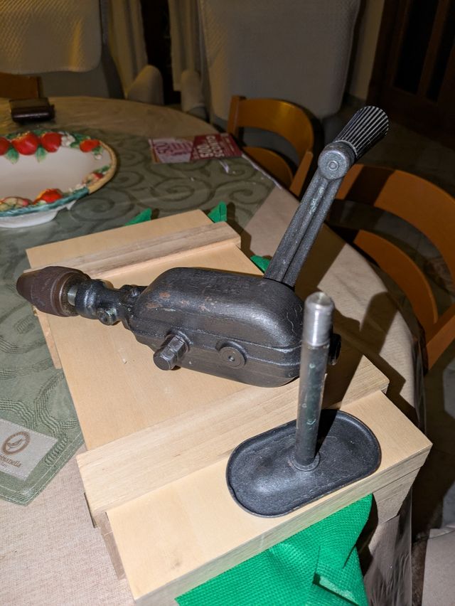 Trapano Manuale a Manovella Vintage PWW 13e