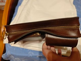 Mariconera piel marrón hombre