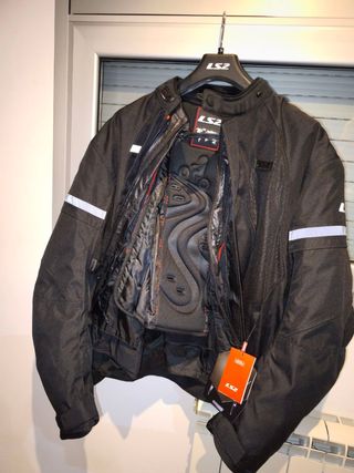 Chaqueta 4 estaciones LS2 sin estrenar