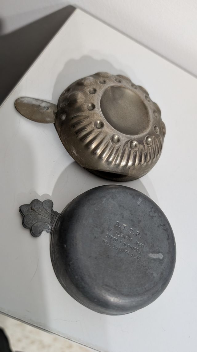 Catadores de vino antiguo