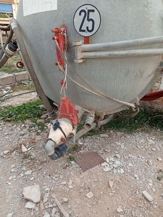 Cuba de riego para tractor