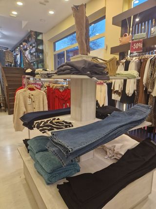 Mesa expositora de centro 3 planta